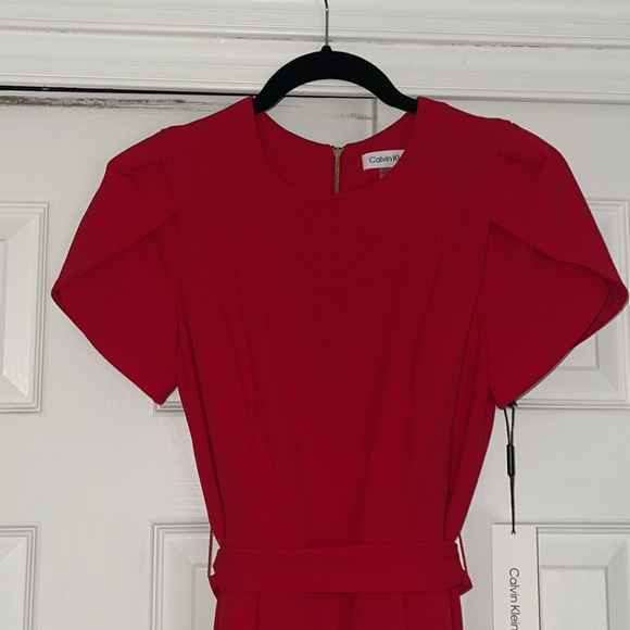 Calvin Klein Belted Short Sleeve Jumpsuit in Red w Gold Zipper & Pockets - Picture 2 of 12
